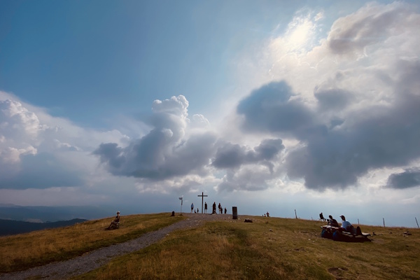 Around - English Bild des Belchengipfels